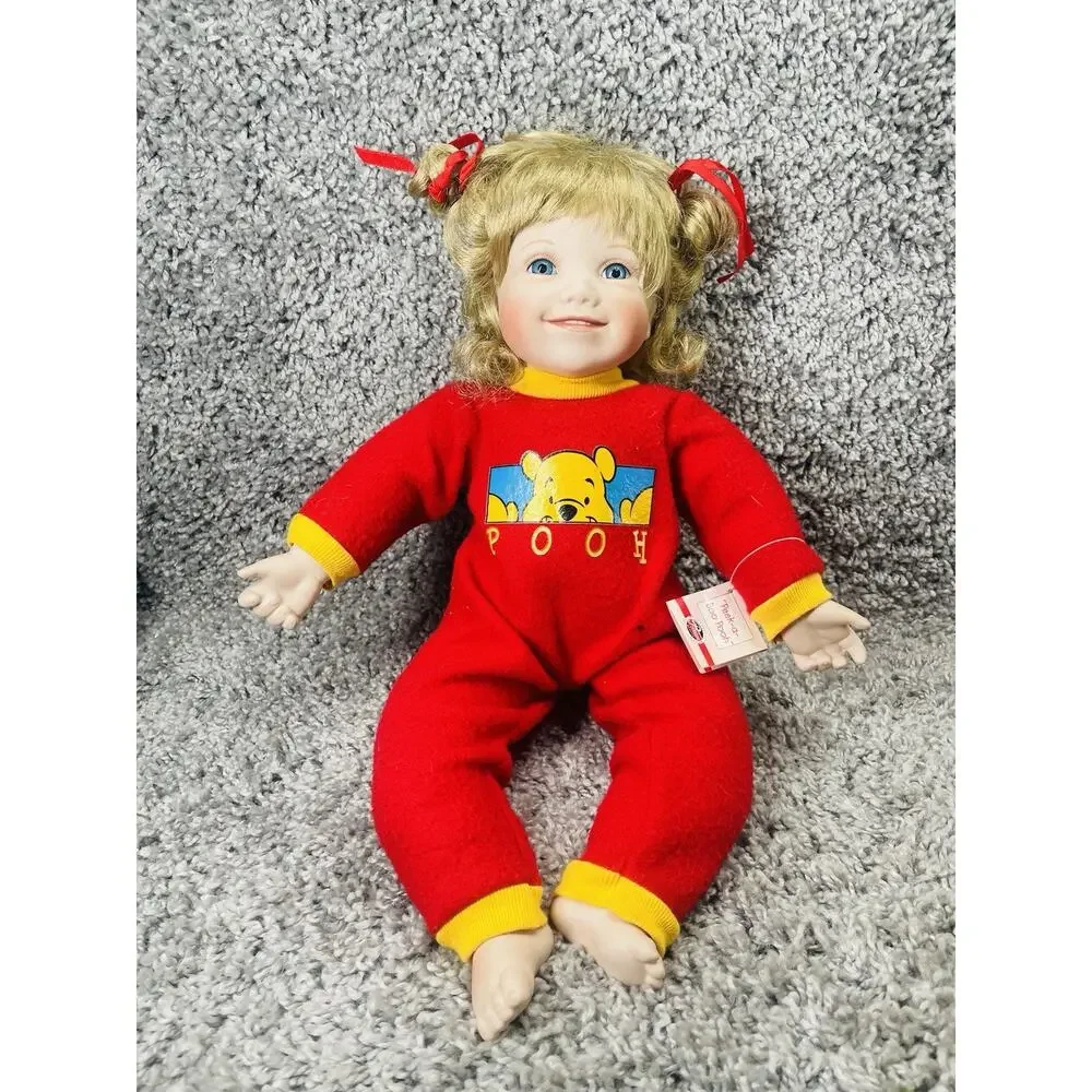 Disney Ashton Drake Galleries Winnie the Pooh Doll Porcelain Beautiful Vintage